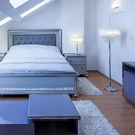 Apartahotel Milford 4*