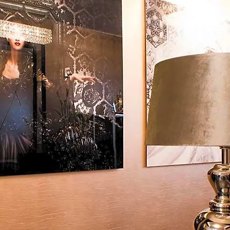 Apartahotel Milford 4*