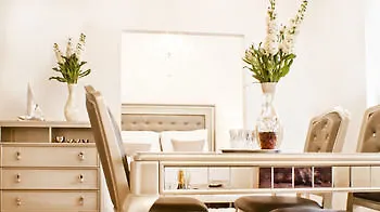 Milford Aparthotel