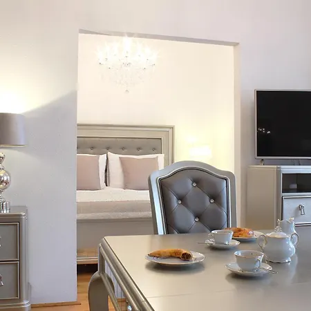 Aparthotel Milford 4*